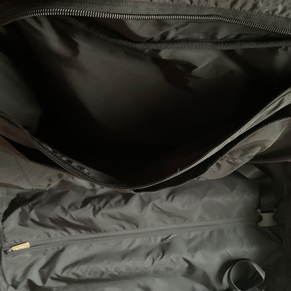 UNISEX !! VALENTINO GARAVANI LUGGAGE !! - Picture 15 of 16